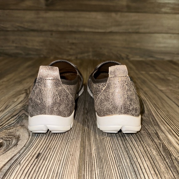 Eurosoft by Söfft Metallic Silver Gray Slip-On Shoes
Comfortable Fall size 6 - Picture 6 of 10